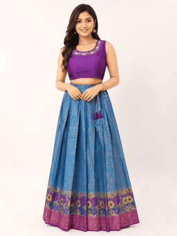 PATTUPAVADA AND BLOUSE thumbnail 1