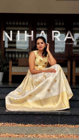 PATTUPAVADA AND BLOUSE (DY 8027) thumbnail 2