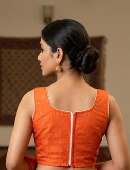 PATTUPAVADA AND BLOUSE thumbnail 2