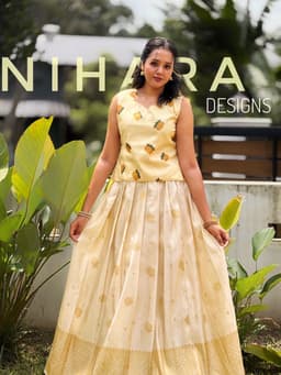 PATTUPAVADA AND BLOUSE (DY 8027) thumbnail 3