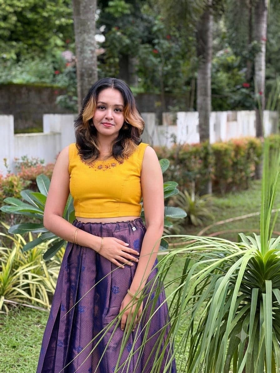 PATTUPAVADA AND BLOUSE(DY8029)