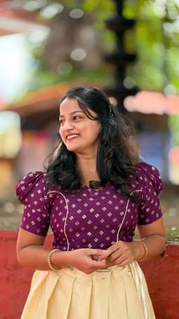 PATTUPAVADA AND BLOUSE (DY 8012) thumbnail 2