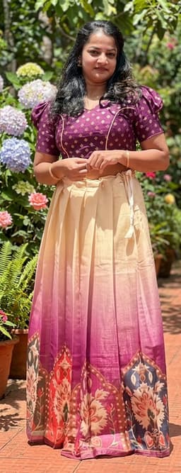 PATTUPAVADA AND BLOUSE (DY 8012) thumbnail 1