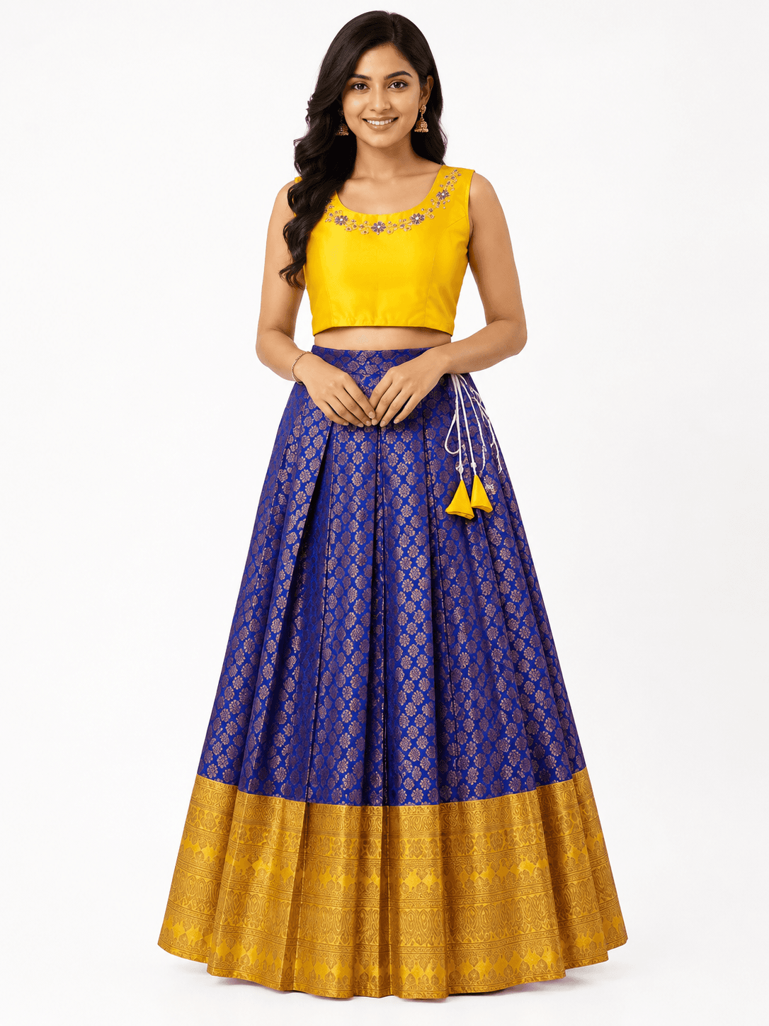 PATTUPAVADA AND BLOUSE — image 1