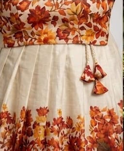 PATTUPAVADA AND BLOUSE thumbnail 2